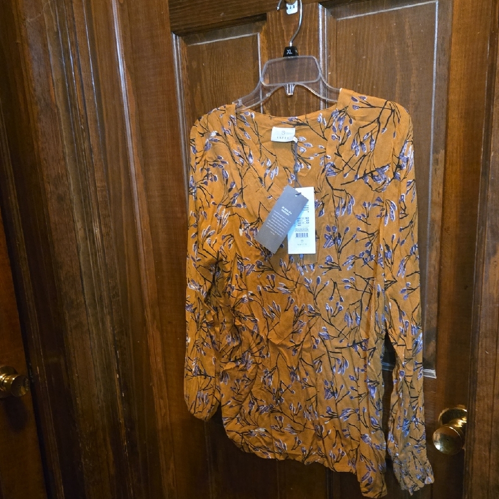 AFF Gold Graphic Long Sleeve Blouse NWT